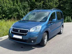 Blau Gebraucht 2017 Peugeot Partner Tepee Van / Kleinbus | 10.800 € (Fairer Preis)