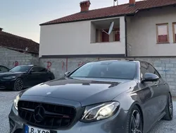 Grau Gebraucht 2016 Mercedes E400 AMG line Limousine | 32.300 €