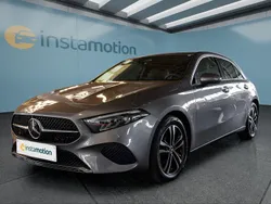 Grau Gebraucht 2024 Mercedes A180 Kleinwagen | 30.249 € (Guter Preis)