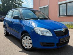 Blau Gebraucht 2009 Skoda Fabia Kleinwagen | 2.290 € (Fairer Preis)