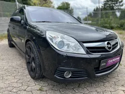 Schwarz Gebraucht 2006 Opel Signum Cosmo Kombi | 1.399 € (Guter Preis)