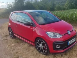 Rot Gebraucht 2018 VW up! GTI Kleinwagen | 13.400 € (Etwas zu teuer)