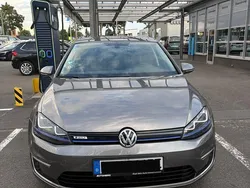 Grau Gebraucht 2014 VW e-Golf Kleinwagen | 9.500 € (Fairer Preis)