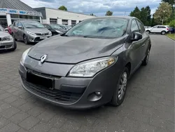 Grau Gebraucht 2010 Renault Mégane III Limousine | 3.480 € (Fairer Preis)