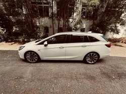 Weiß Gebraucht 2017 Opel Astra Kombi | 10.000 € (Fairer Preis)
