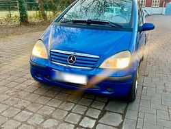 Blau Gebraucht 2000 Mercedes A190 Van / Kleinbus | 650 € (Superpreis)