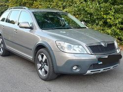 Beige Gebraucht 2012 Skoda Octavia Kombi | 6.100 € (Teuer)