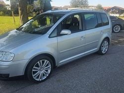 Silber Gebraucht 2006 VW Touran Highline Van / Kleinbus | 1.799 € (Superpreis)