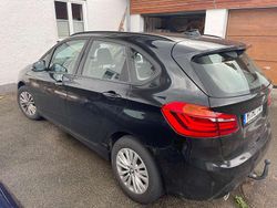Schwarz Gebraucht 2020 BMW 218 Active Tourer Van / Kleinbus | 15.999 € (Fairer Preis)
