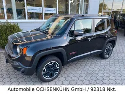Schwarz Gebraucht 2016 Jeep Renegade Trailhawk SUV | 14.890 € (Fairer Preis)