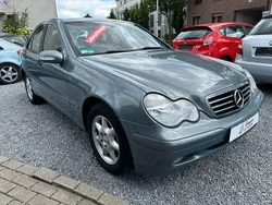 Grau Gebraucht 2003 Mercedes C200 Limousine | 2.950 € (Fairer Preis)