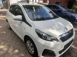 Weiß Gebraucht 2016 Peugeot 108 Kleinwagen | 3.950 € (Fairer Preis)