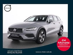 Vapour grey / metallic Gebraucht 2023 Volvo V60 CC Plus Kombi | 36.990 € (Guter Preis)