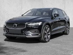 Schwarz Gebraucht 2023 Volvo V60 CC Ultimate Kombi | 40.049 € (Fairer Preis)