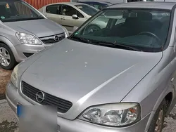Grau Gebraucht 2002 Opel Astra Limousine | 900 € (Guter Preis)