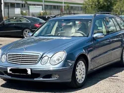 Blau Gebraucht 2004 Mercedes E220 Elegance Kombi | 3.333 € (Fairer Preis)