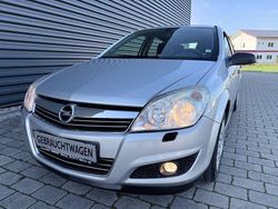 Lichtsilber/silver lightning Gebraucht 2009 Opel Astra Selection Limousine | 3.490 € (Etwas zu teuer)