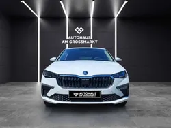 Weiss Gebraucht 2024 Skoda Scala Drive Kleinwagen | 23.290 € (Etwas zu teuer)