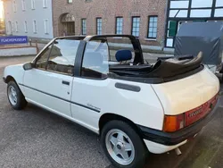 Weiß Gebraucht 1990 Peugeot 205 Cabrio | 1.950 €