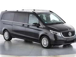 Schwarz Gebraucht 2024 Mercedes EQV300 Avantgarde Van / Kleinbus | 56.890 € (Etwas zu teuer)