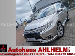 Silber Gebraucht 2021 Mitsubishi Outlander P-HEV Spirit SUV | 22.690 € (Fairer Preis)