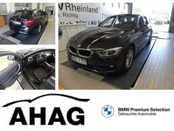 Saphirschwarz metallic Gebraucht 2019 BMW 318 Advantage Kombi | 11.999 € (Superpreis)