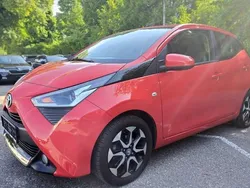 Rot Gebraucht 2020 Toyota Aygo X-play Kleinwagen | 10.990 € (Fairer Preis)