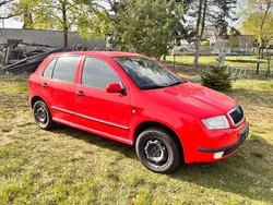 Rot Gebraucht 2000 Skoda Fabia Kleinwagen | 650 € (Fairer Preis)