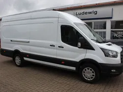 Weiß Gebraucht 2022 Ford Transit Trend Van / Kleinbus | 29.999 € (Etwas zu teuer)