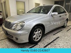 Silber Gebraucht 2006 Mercedes C220 Limousine | 3.480 € (Etwas zu teuer)