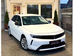White jade (metallic) Gebraucht 2023 Opel Astra Elegance Limousine | 19.990 € (Guter Preis)