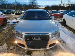 Silber Gebraucht 2006 Audi A8L Ambiente Limousine | 11.499 €
