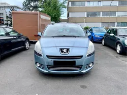 Blau Gebraucht 2013 Peugeot 5008 Allure Van / Kleinbus | 3.950 € (Fairer Preis)