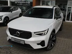 Weiß Gebraucht 2023 Volvo XC40 Plus SUV | 35.950 € (Fairer Preis)