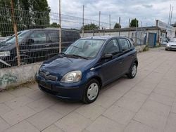 Blau Gebraucht 2002 Toyota Yaris Sol Limousine | 1.650 € (Fairer Preis)