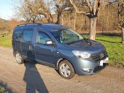 Blau Gebraucht 2015 Dacia Dokker Van / Kleinbus | 6.000 € (Etwas zu teuer)