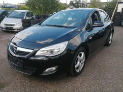 Schwarz Gebraucht 2012 Opel Astra Edition Limousine | 5.990 € (Fairer Preis)