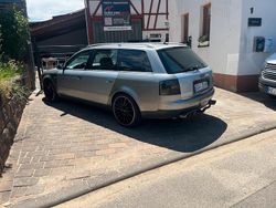 Silber Gebraucht 2001 Audi A6 Kombi | 4.000 € (Teuer)