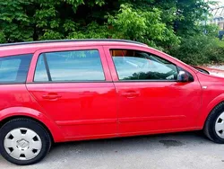 Rot Gebraucht 2005 Opel Astra Kombi | 1.200 € (Guter Preis)