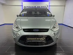 Silber Gebraucht 2013 Ford S-MAX Titanium Van / Kleinbus | 10.499 € (Fairer Preis)