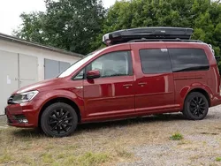 Rot Gebraucht 2016 VW Caddy Maxi Van / Kleinbus | 17.990 € (Guter Preis)