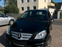 Schwarz Gebraucht 2010 Mercedes B180 Van / Kleinbus | 5.750 €