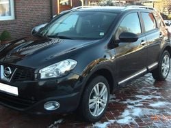 Schwarz metallic Gebraucht 2011 Nissan Qashqai I-Way SUV | 11.500 €