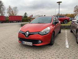 Rot Gebraucht 2016 Renault Clio IV LIMITED Limousine | 2.800 €
