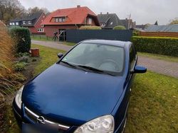 Blau Gebraucht 2004 Opel Corsa Kleinwagen | 900 € (Fairer Preis)