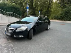 Schwarz Gebraucht 2010 Opel Insignia Kombi | 2.850 € (Fairer Preis)