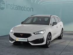 Weiß Gebraucht 2021 Cupra Leon Kombi | 20.185 € (Guter Preis)