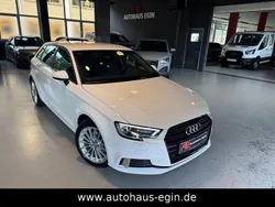 Weiß Gebraucht 2018 Audi A3 Sportback Sport Limousine | 15.990 € (Guter Preis)