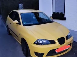 Gelb Gebraucht 2004 Seat Ibiza Kleinwagen | 1.250 € (Fairer Preis)
