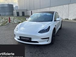 Weiß Gebraucht 2022 Tesla Model 3 Standard Range Limousine | 28.000 € (Fairer Preis)